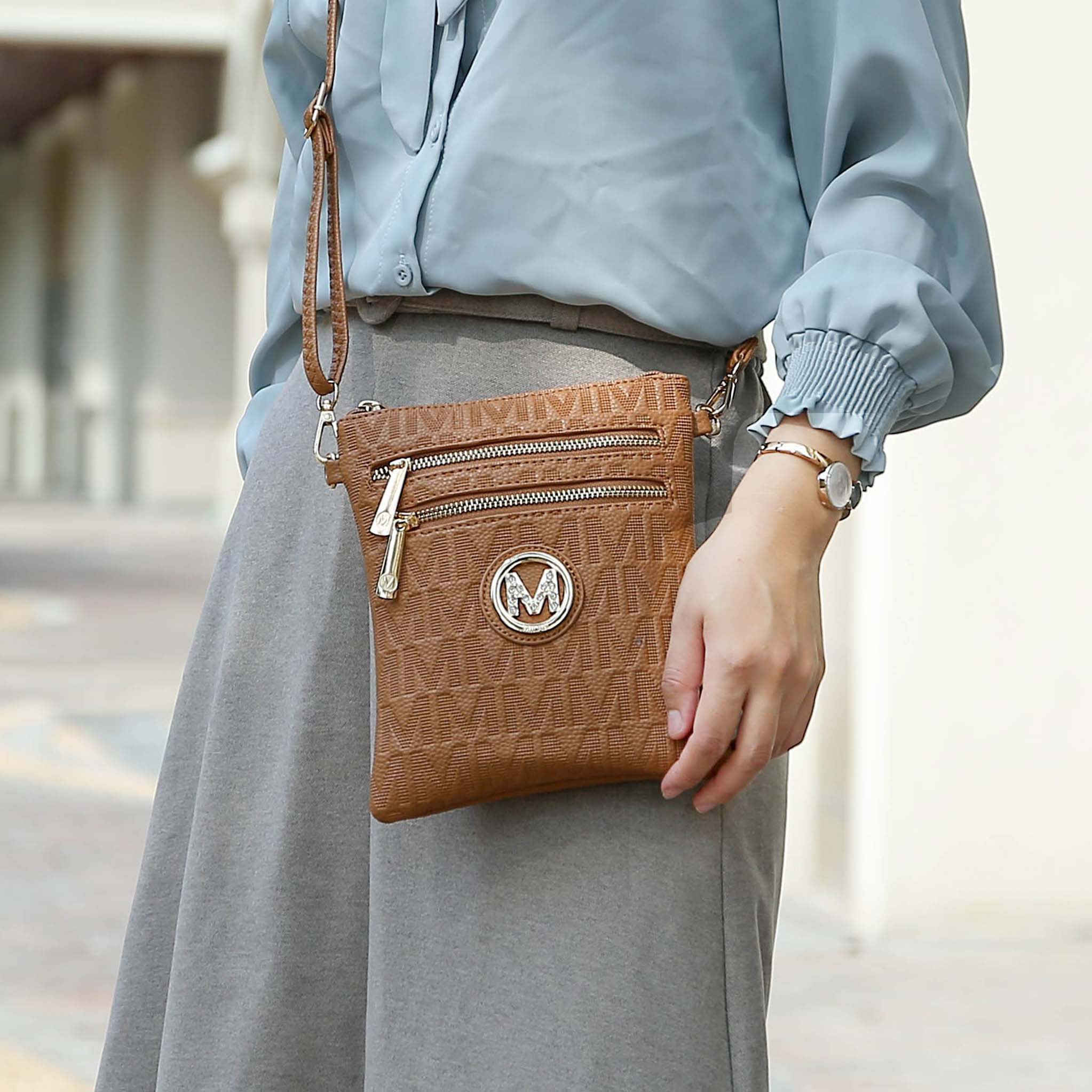 Andrea Signature Crossbody Bag-thumbmail-16