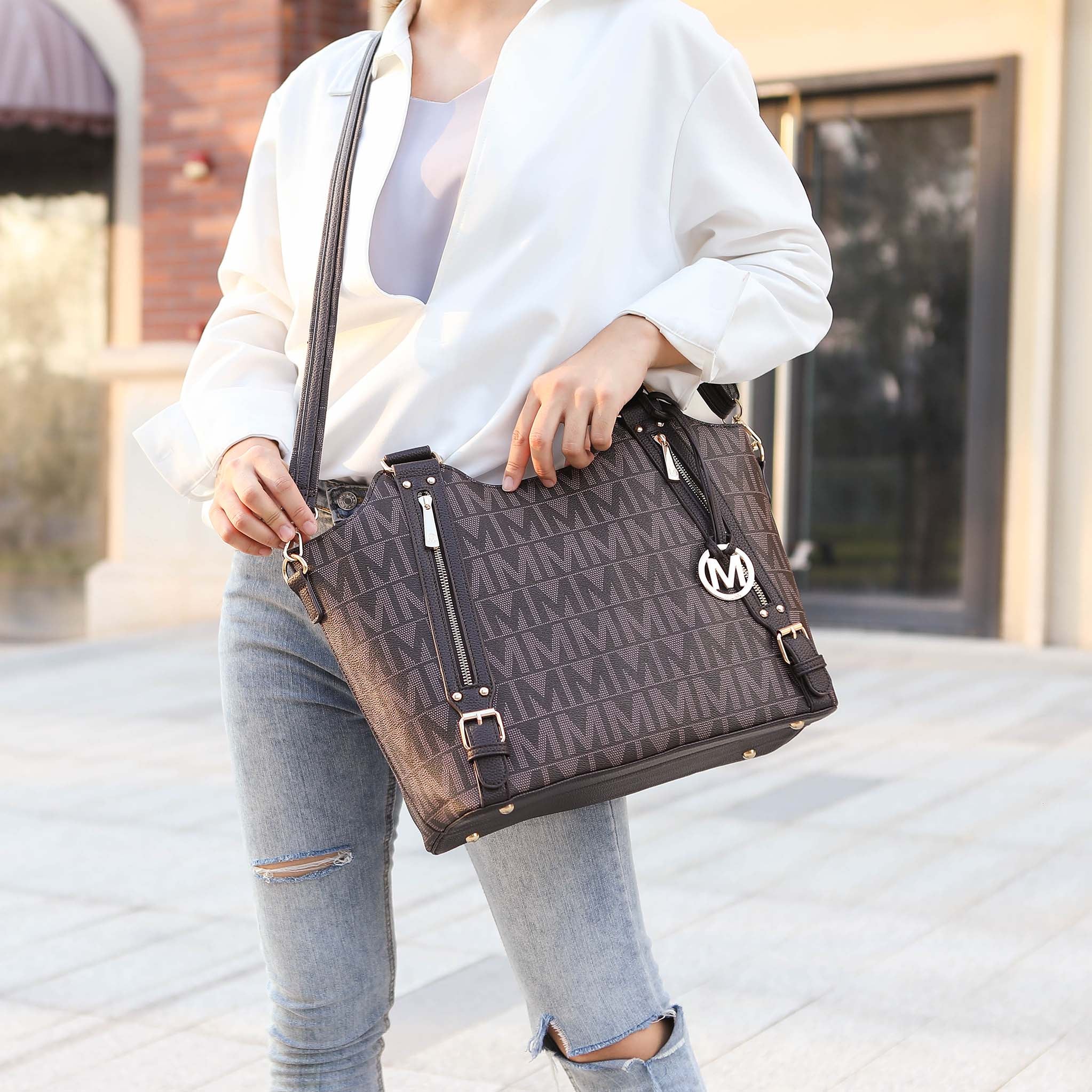 Thania Signature Tote Bag-thumbmail-9