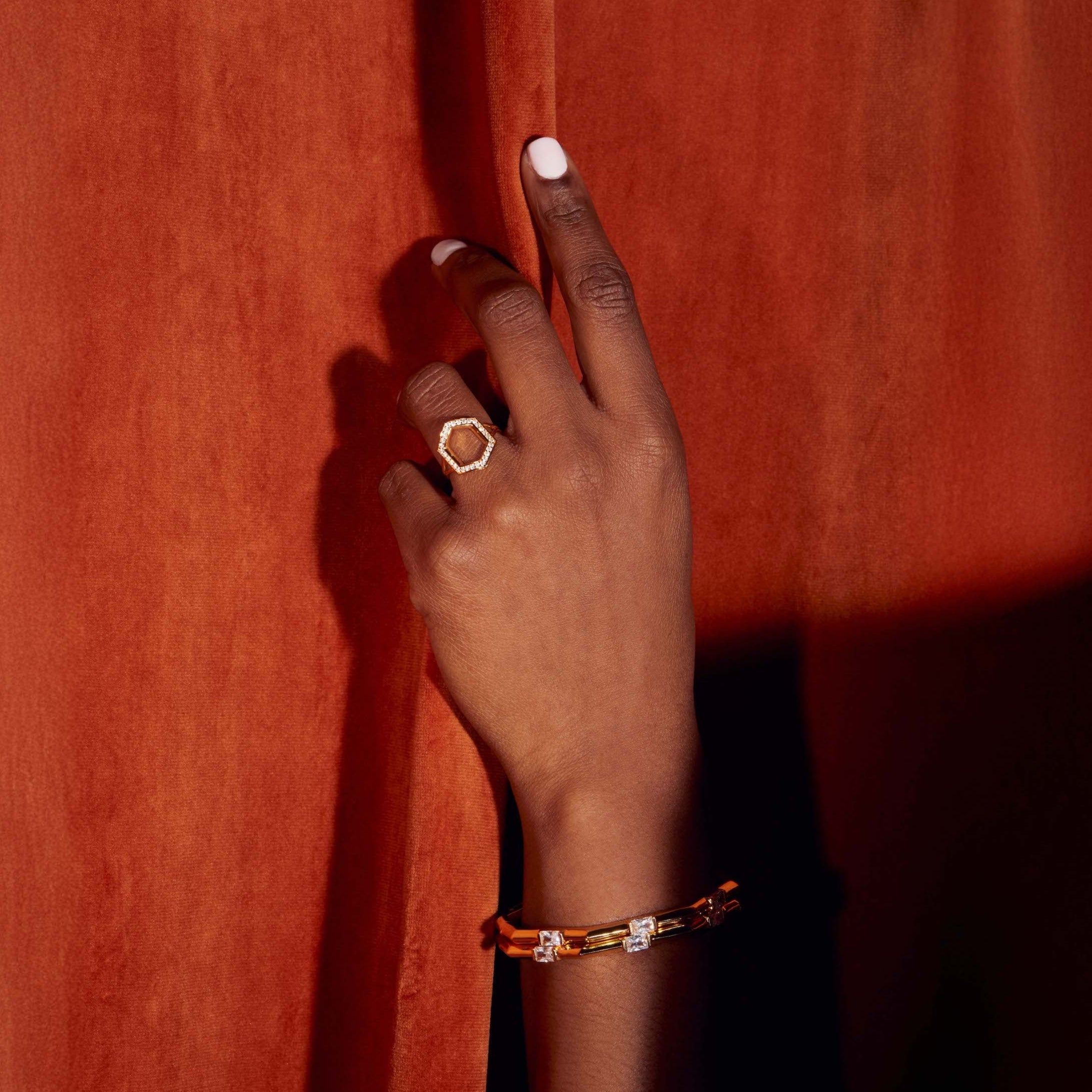 The Donna Ring-thumbmail-1