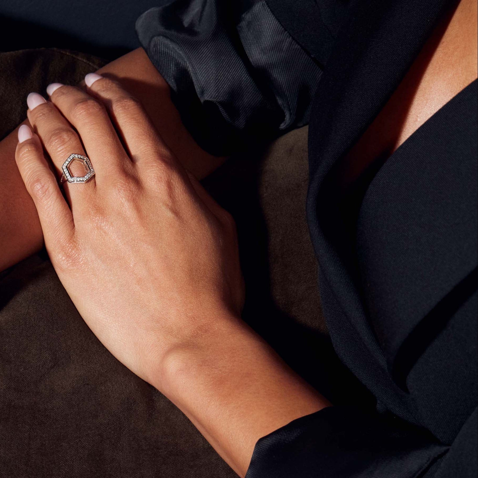 The Donna Ring-thumbmail-2