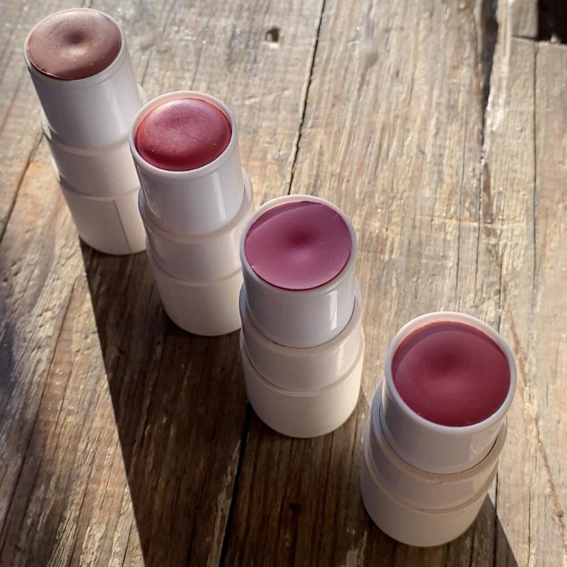 Lip & Cheek Bloom. 2 in 1 Natural Lipstick for Vibrant Color.-thumbmail-9