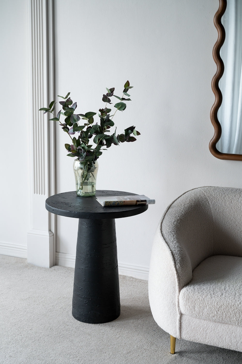 Black Round Side Table With Pedestal Base-thumbmail-1