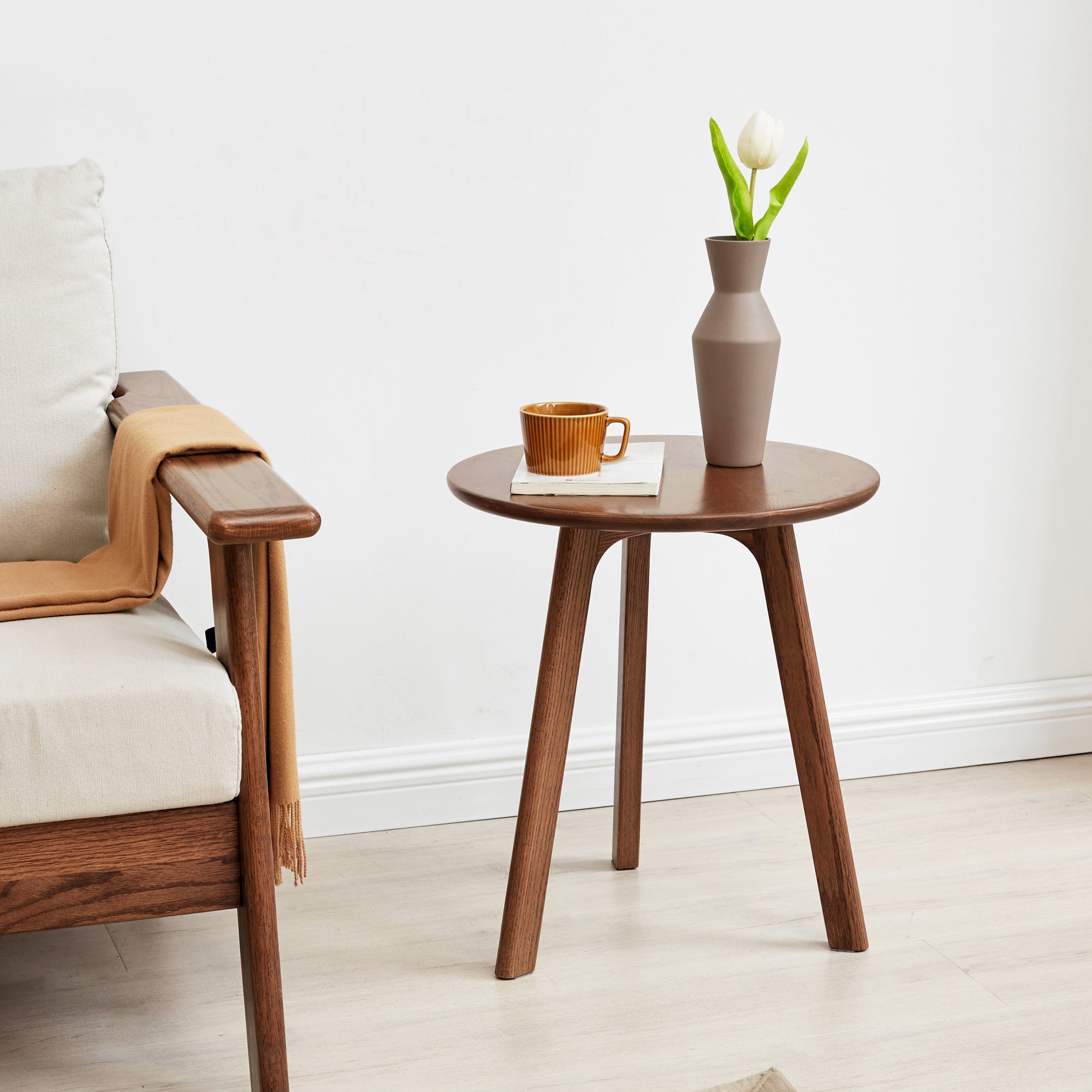 Natural Solid Oak Wood Round End Table-thumbmail-5