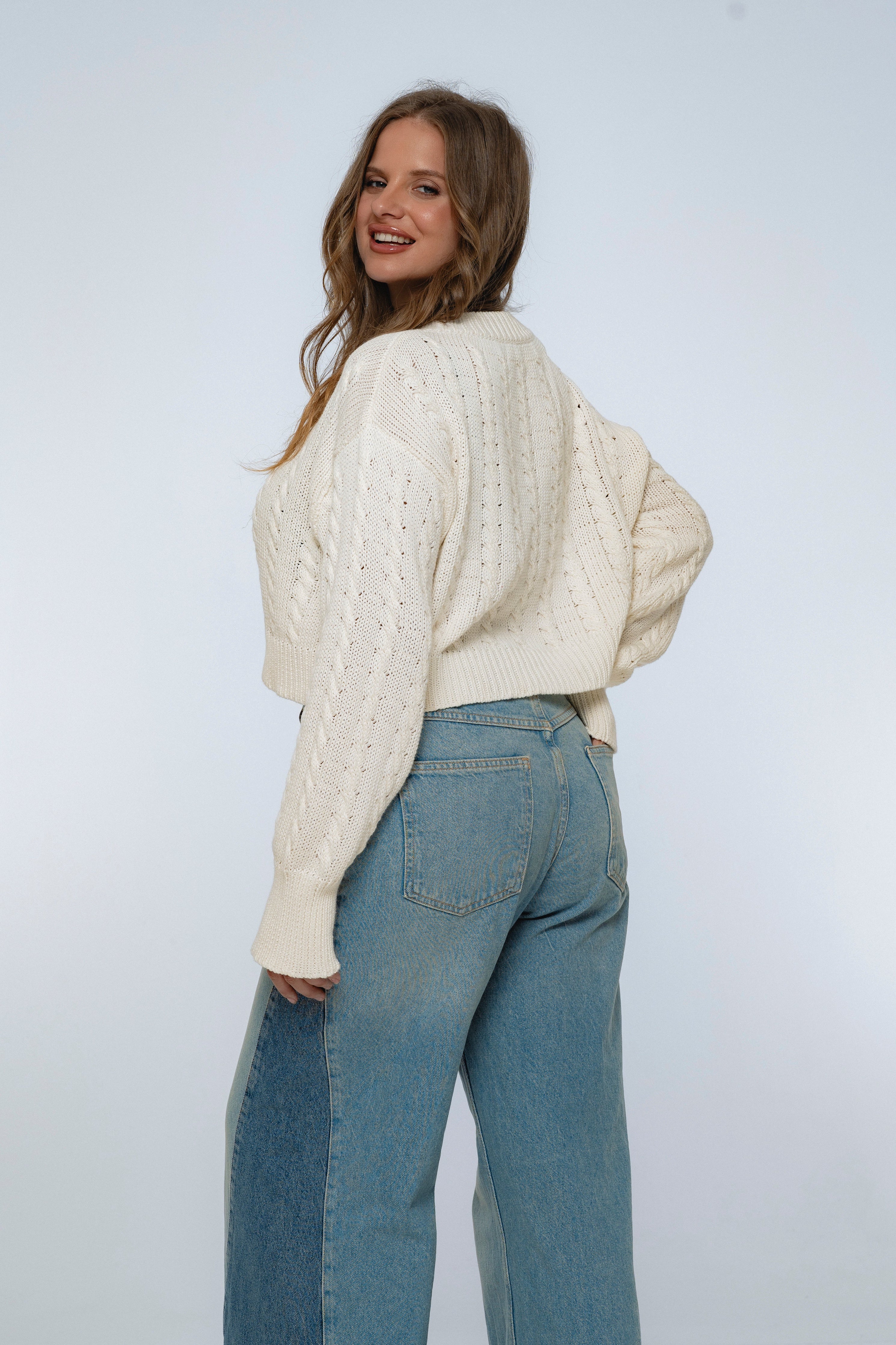 Parisse Cropped Knitted Cardigan-thumbmail-10