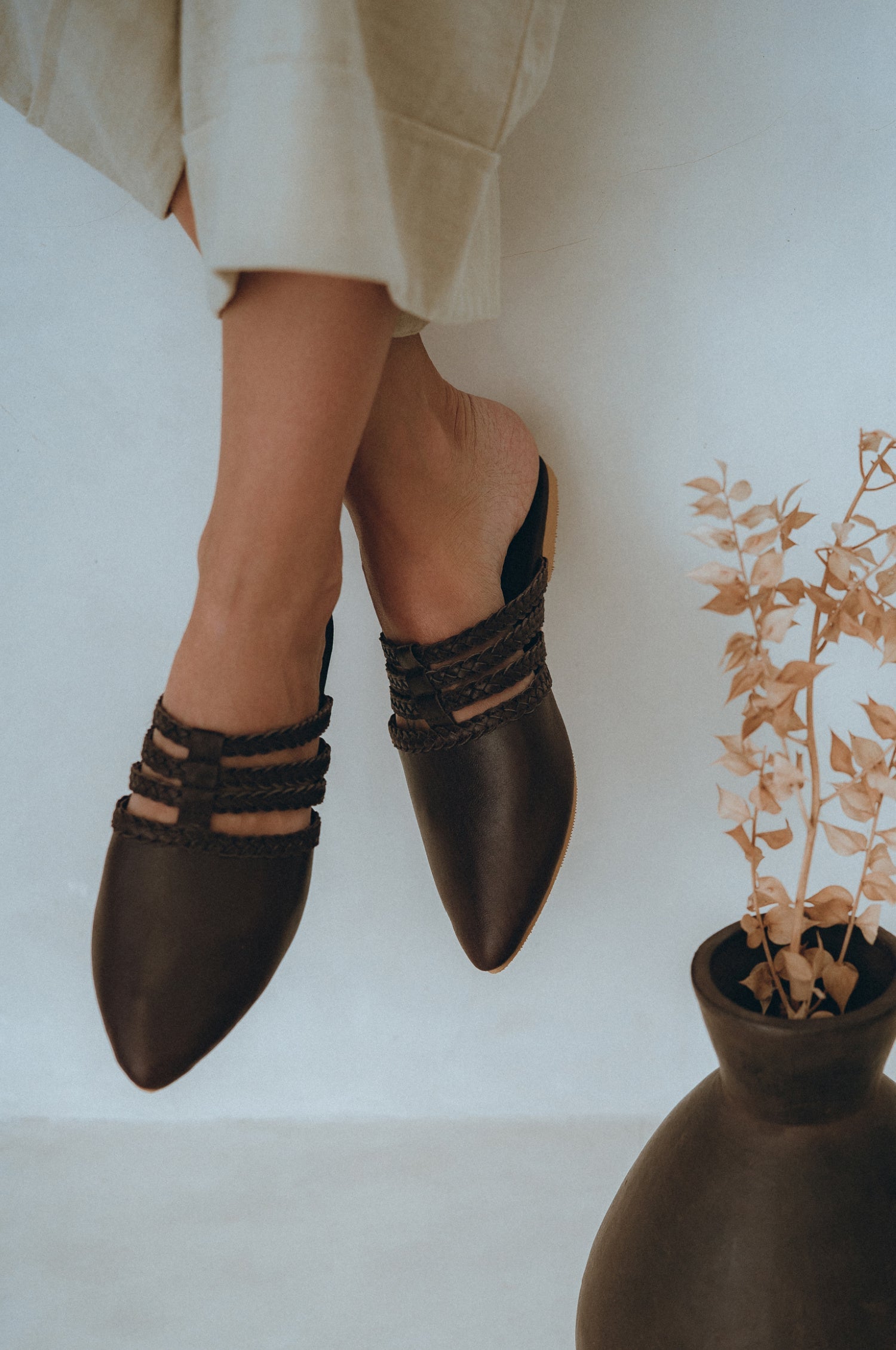 Breeze Pointy Toe Loafers-thumbmail-4