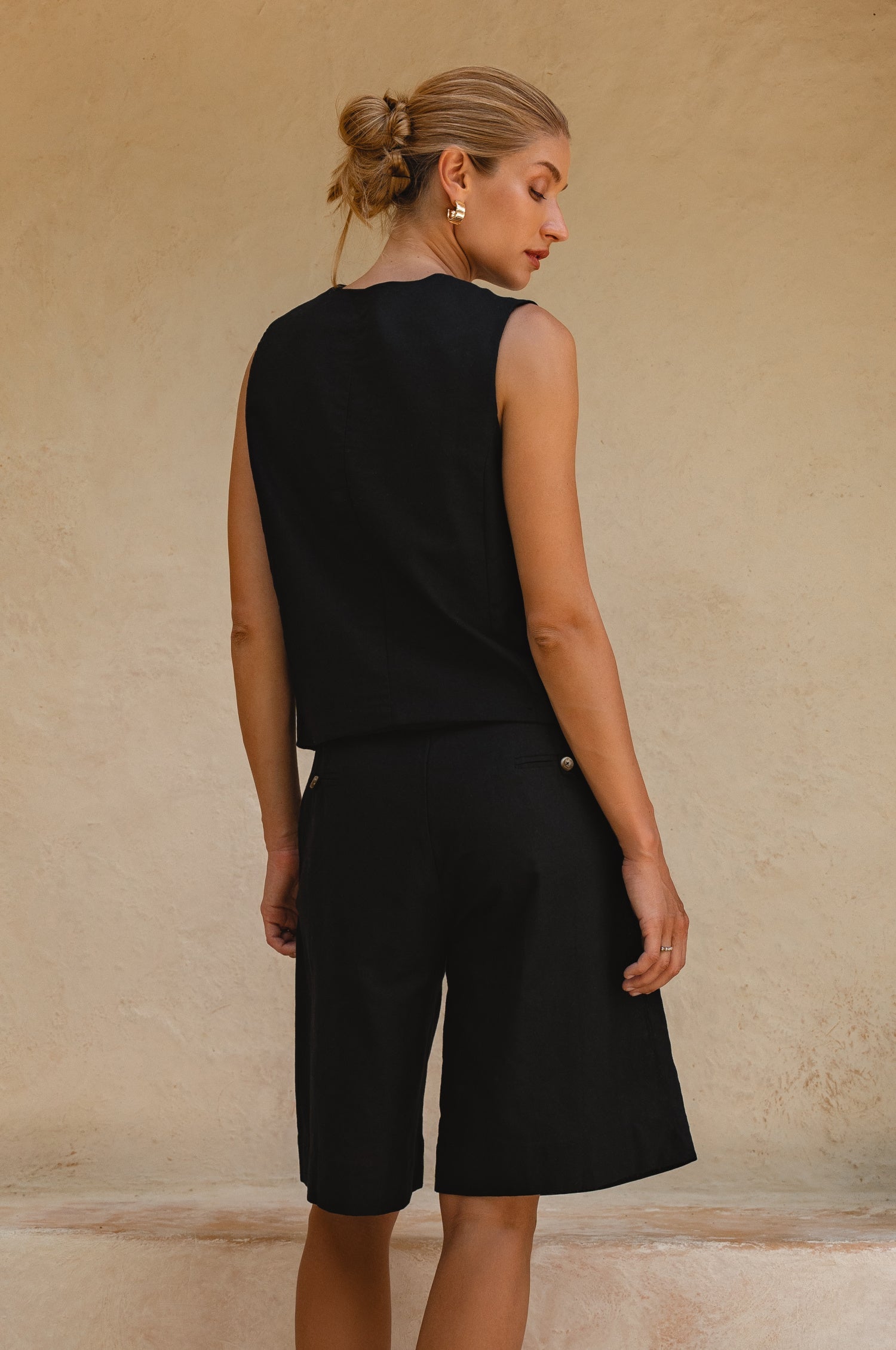 Faro Bermuda Linen Shorts-thumbmail-5