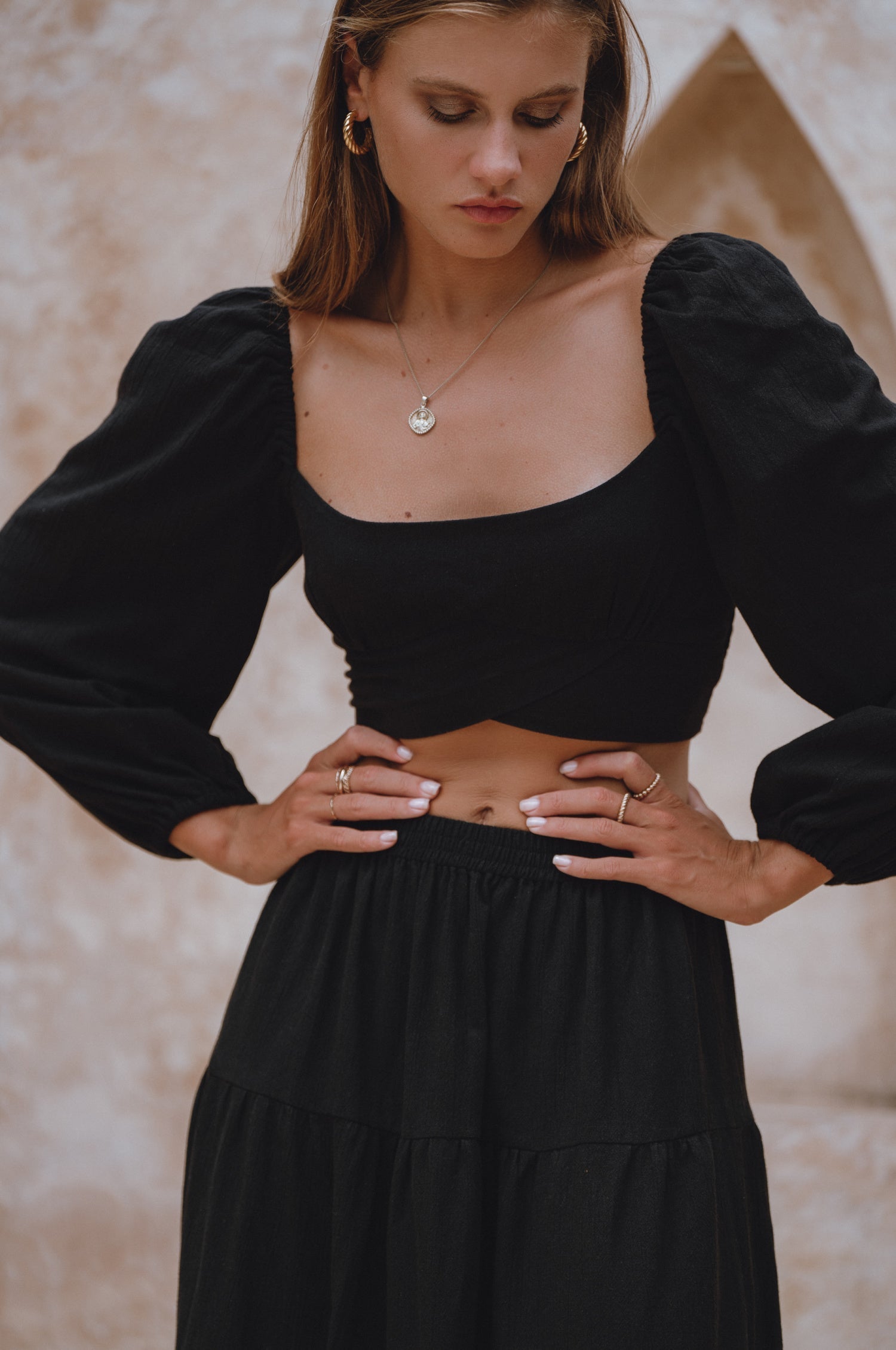 Helsa Long Sleeve Linen Top-thumbmail-8