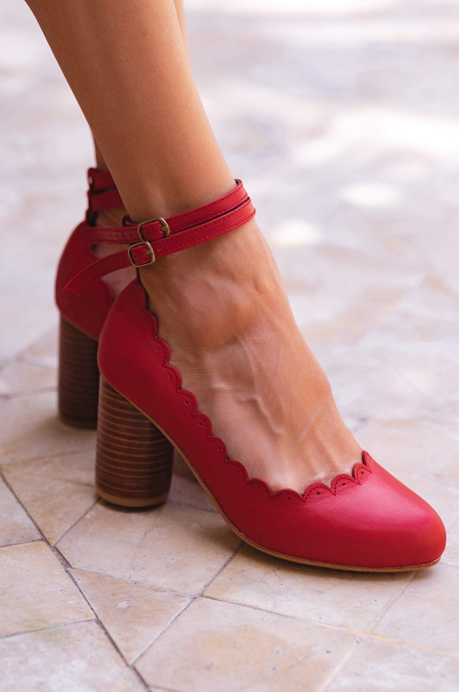 Hermosa Round Heel Leather Pumps-thumbmail-2