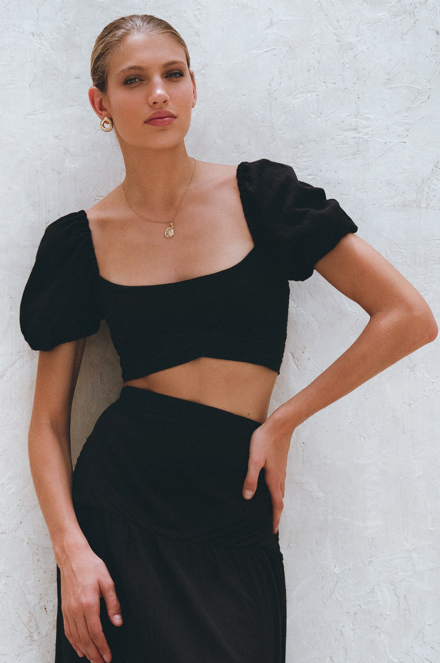 Kiana Linen Crop Top-thumbmail-2