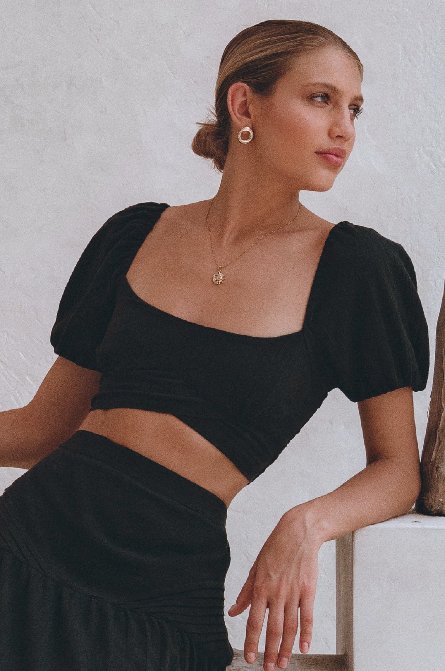 Kiana Linen Crop Top-thumbmail-10
