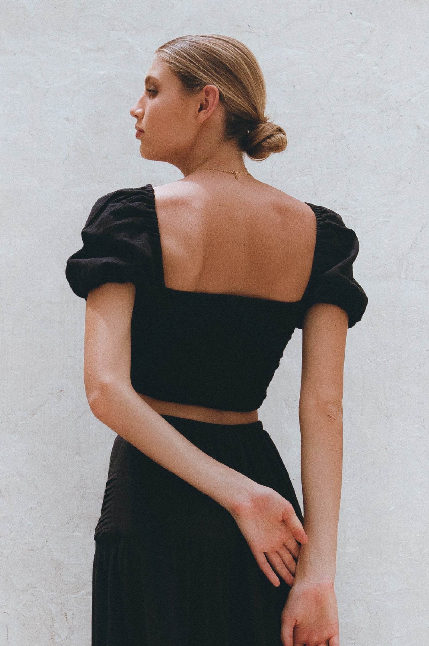 Kiana Linen Crop Top-thumbmail-4