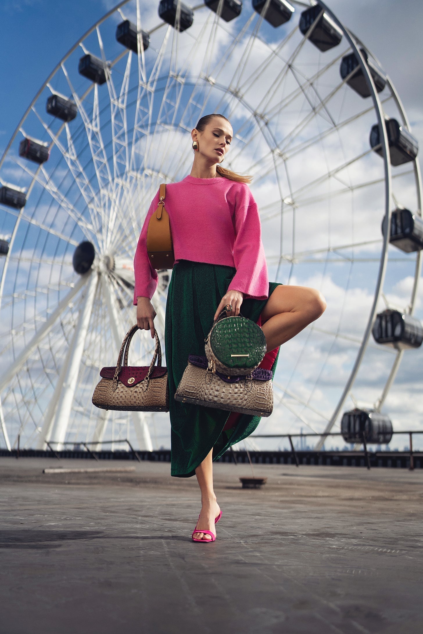 Ynnari Croc Round Crossbody Bag-thumbmail-1