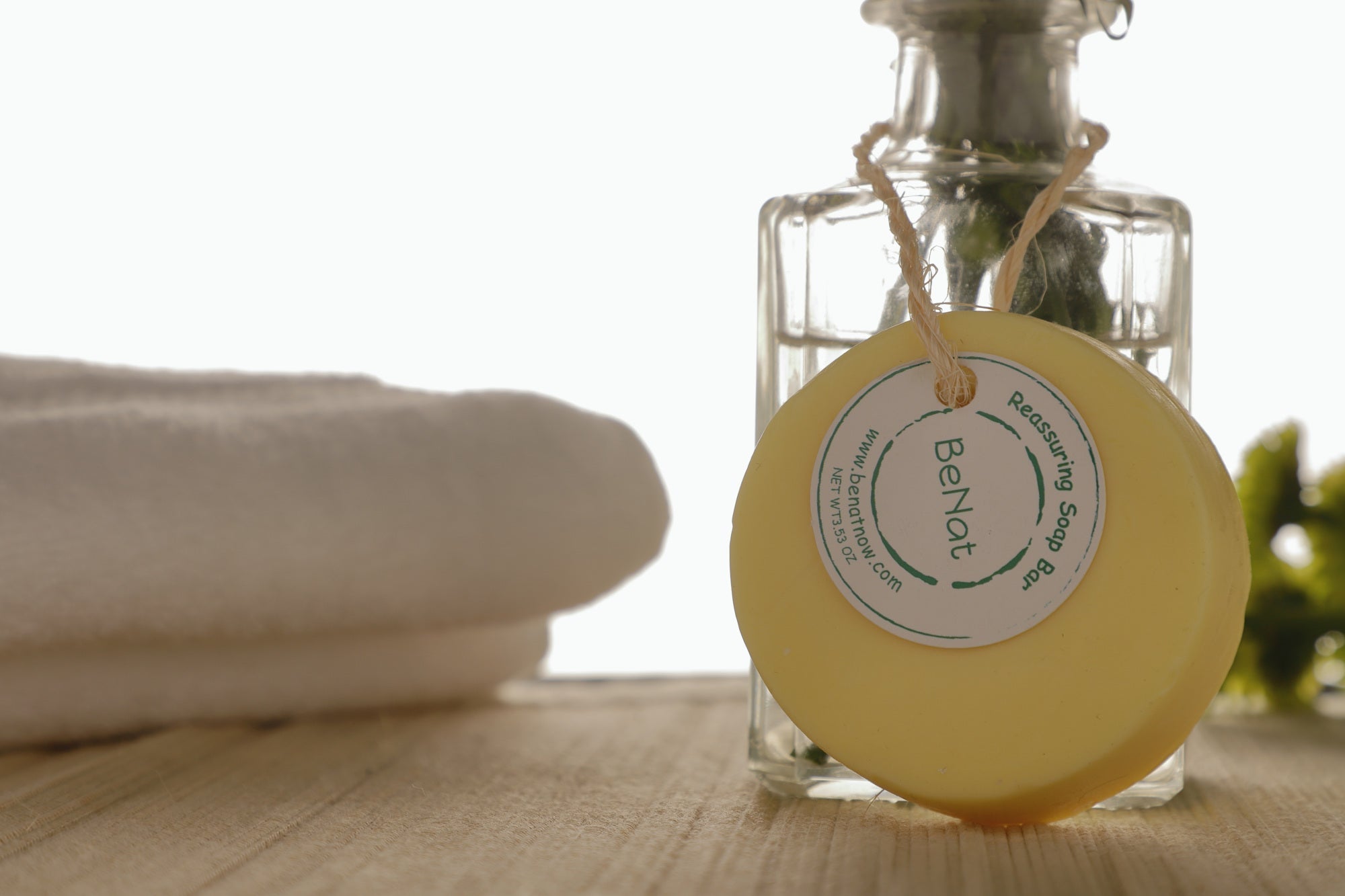 Reassuring Soap Bar. Wheat, Olive, and Almond Oil.-thumbmail-3