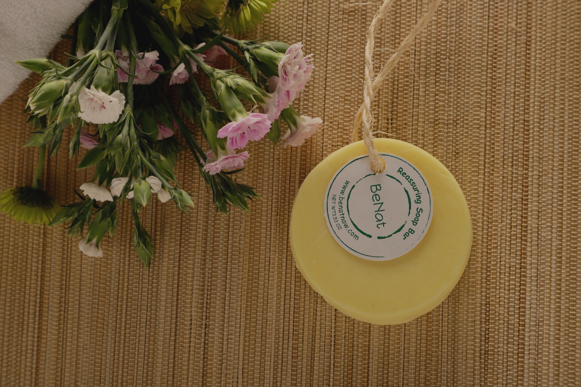 Reassuring Soap Bar. Wheat, Olive, and Almond Oil.-thumbmail-1