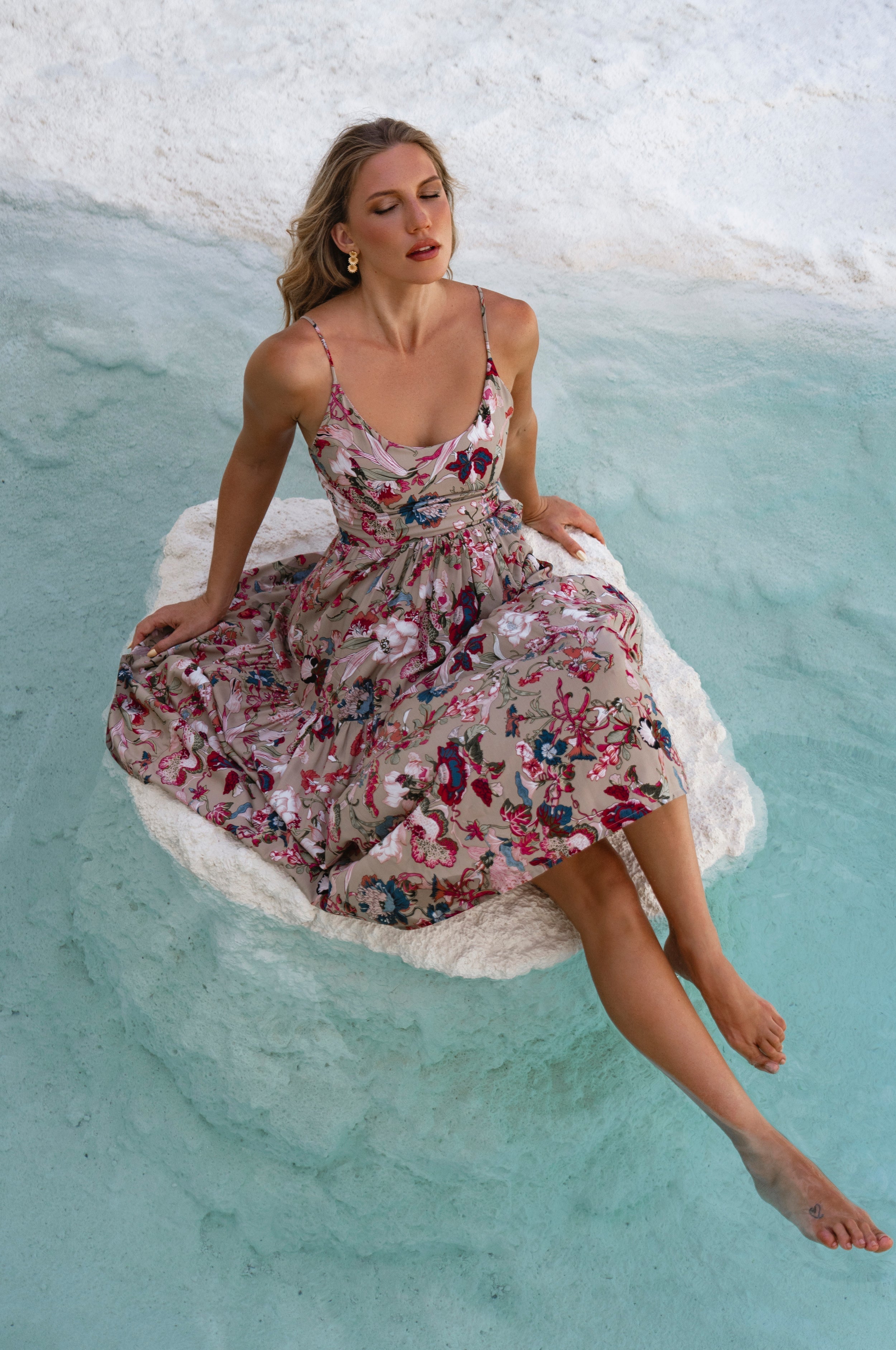 Sea Dreamer Strappy Midi Dress-thumbmail-10