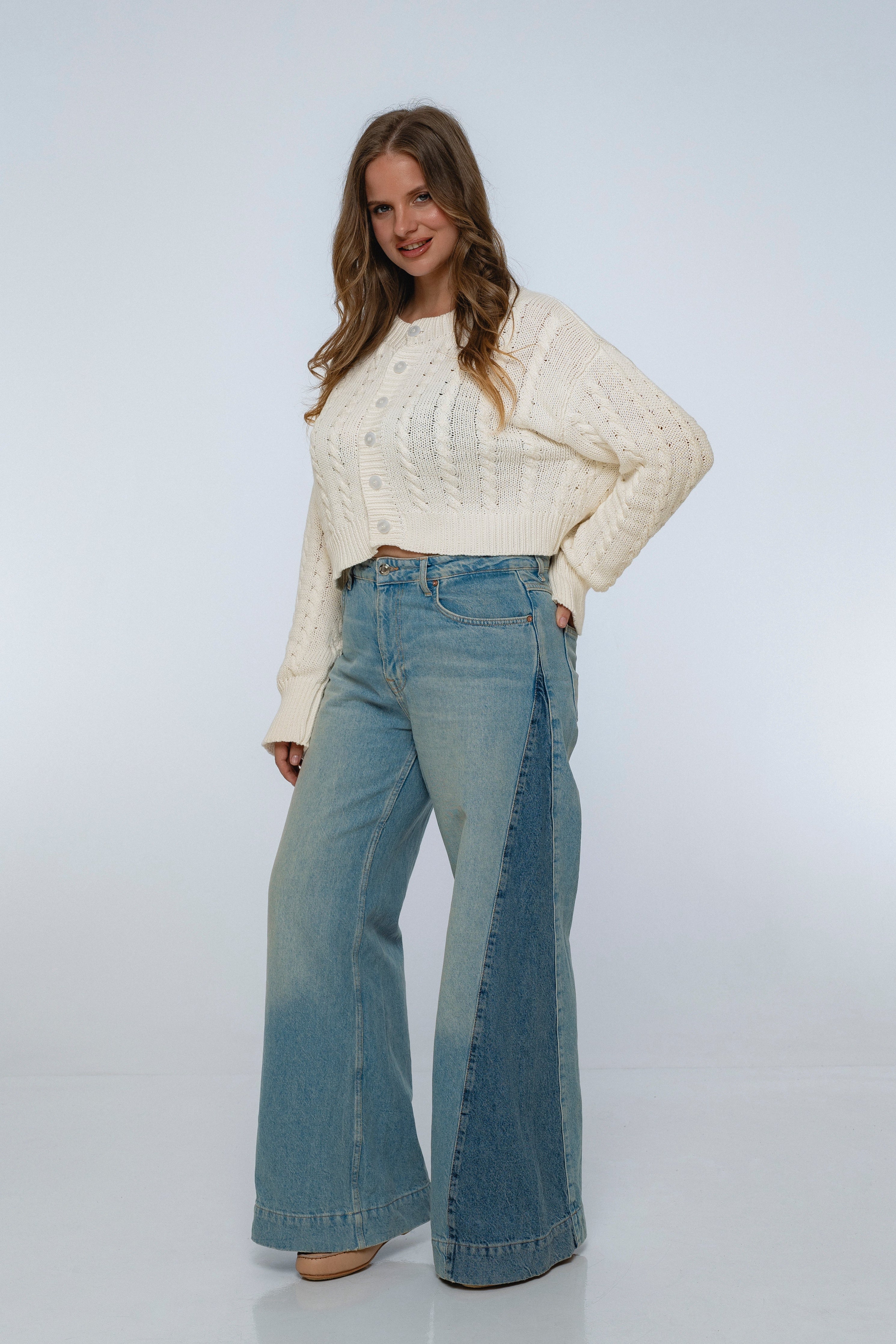 Parisse Cropped Knitted Cardigan-thumbmail-1