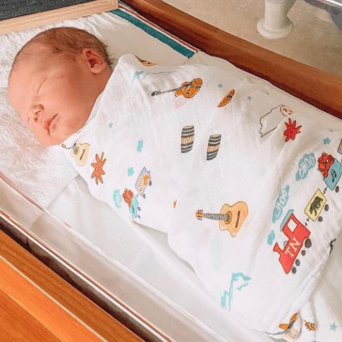 Gift Set: Tennessee Baby Muslin Swaddle Blanket and Burp Cloth/Bib Combo-thumbmail-2