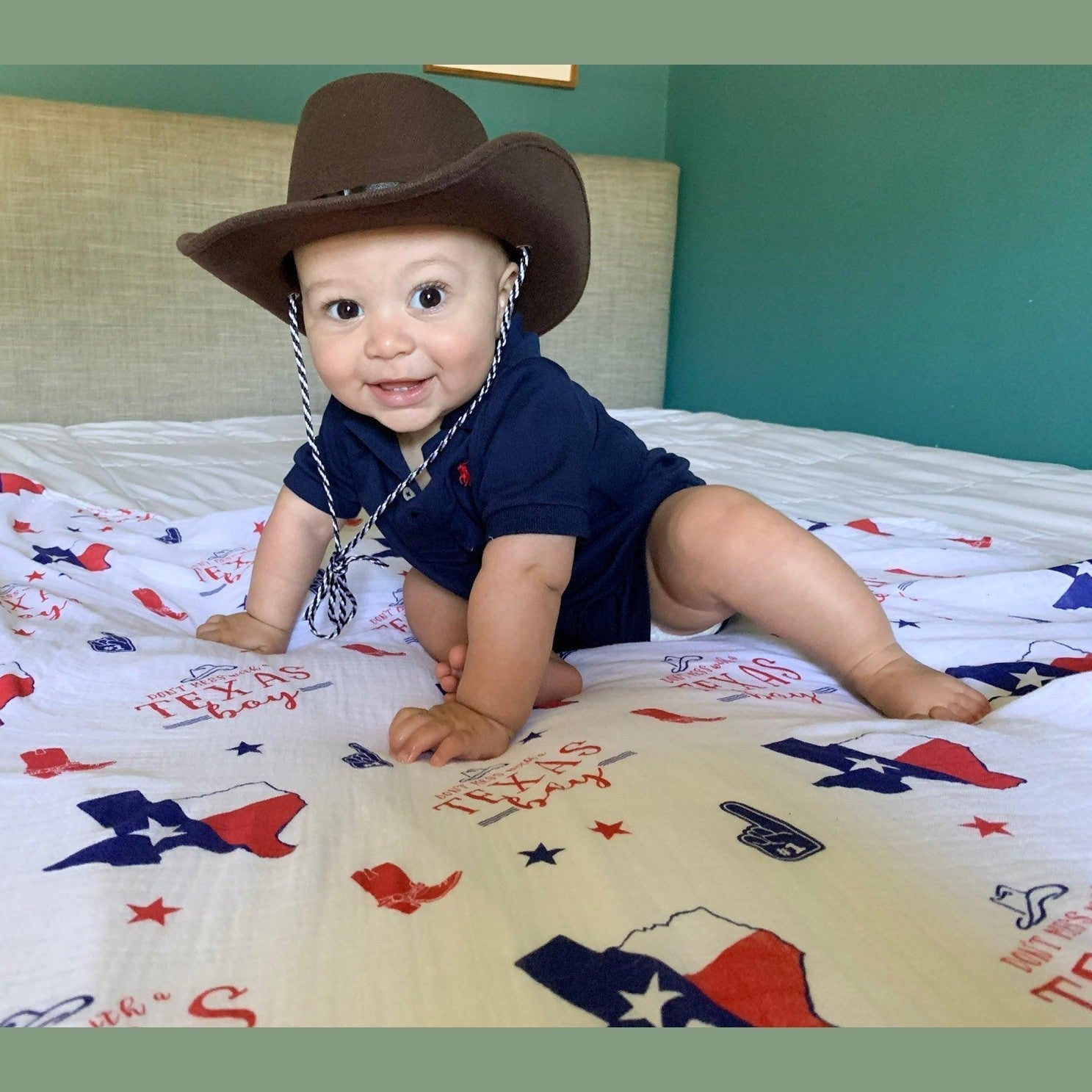 Gift Set: Texas Baby Boy Muslin Swaddle Blanket and Burp Cloth/Bib Combo-thumbmail-6