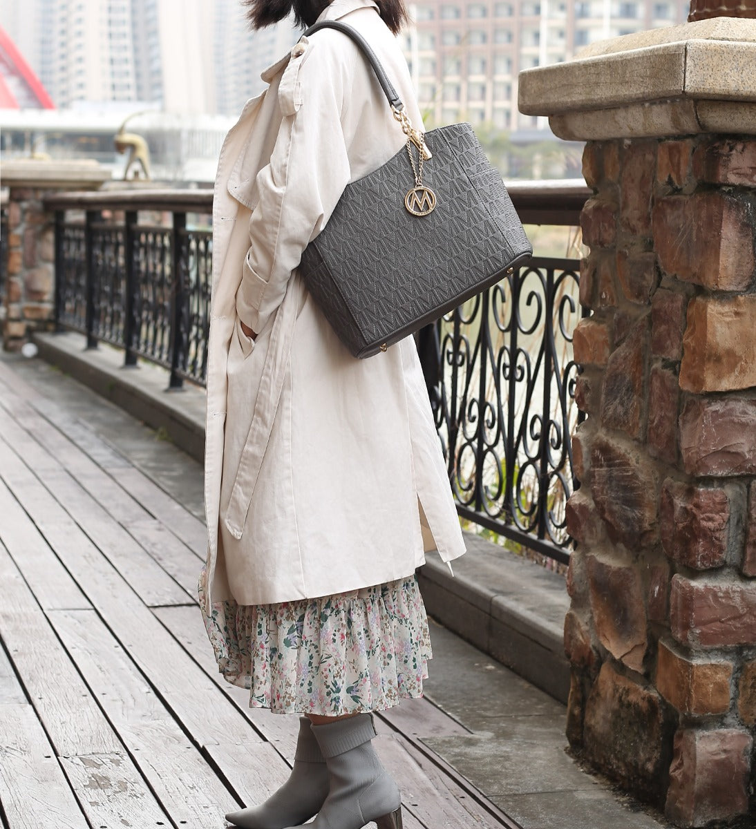 Malika Signature Shoulder Bag-thumbmail-9